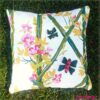 Μαξιλαράκι με λουλούδια και πράσινες πεταλούδες