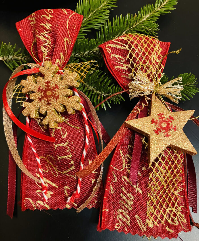 Χριστουγεννιάτικα γούρια με αστέρι και χιονονιφάδα