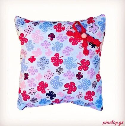 Μαξιλαράκι με τριφύλλια