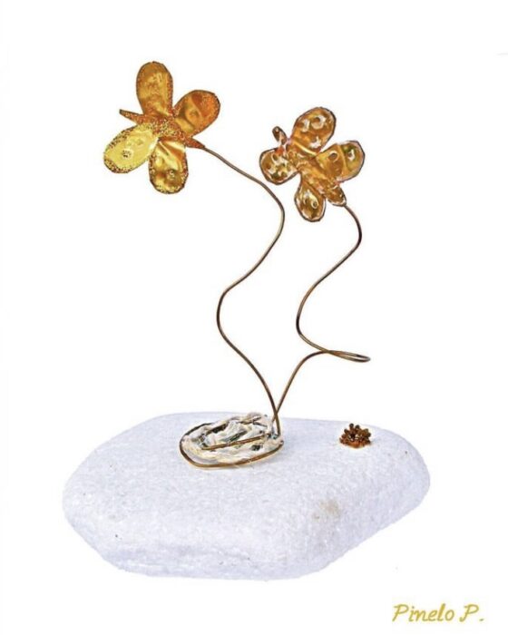 Διακοσμητικό με χρυσές πεταλούδες